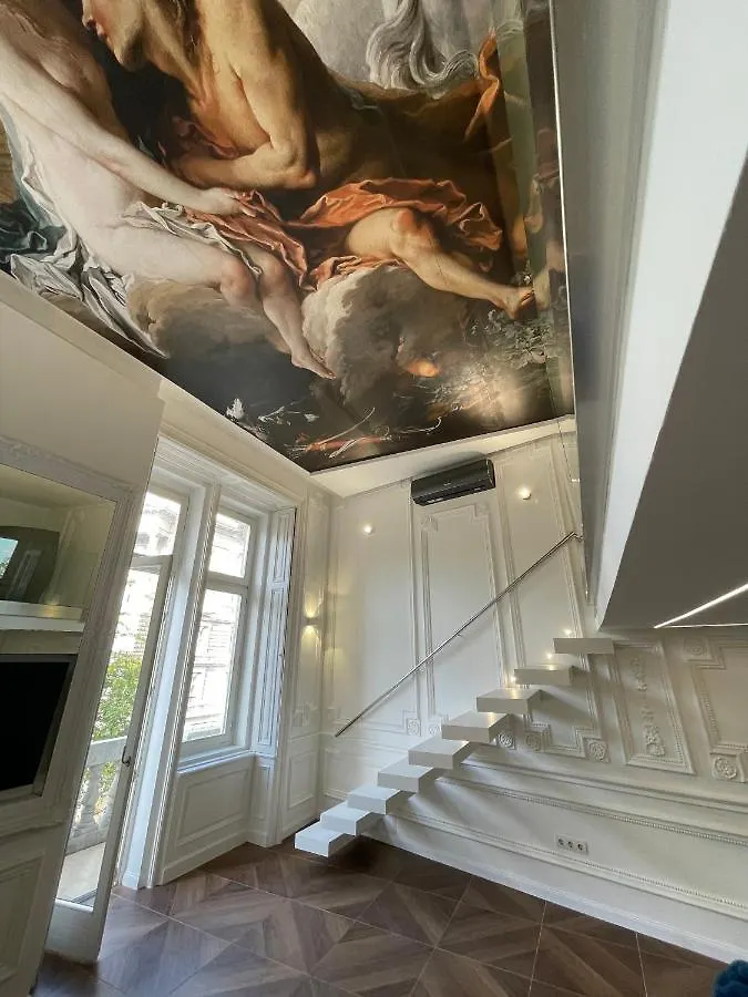 Enzo Capo Vip Suite Budapeşte